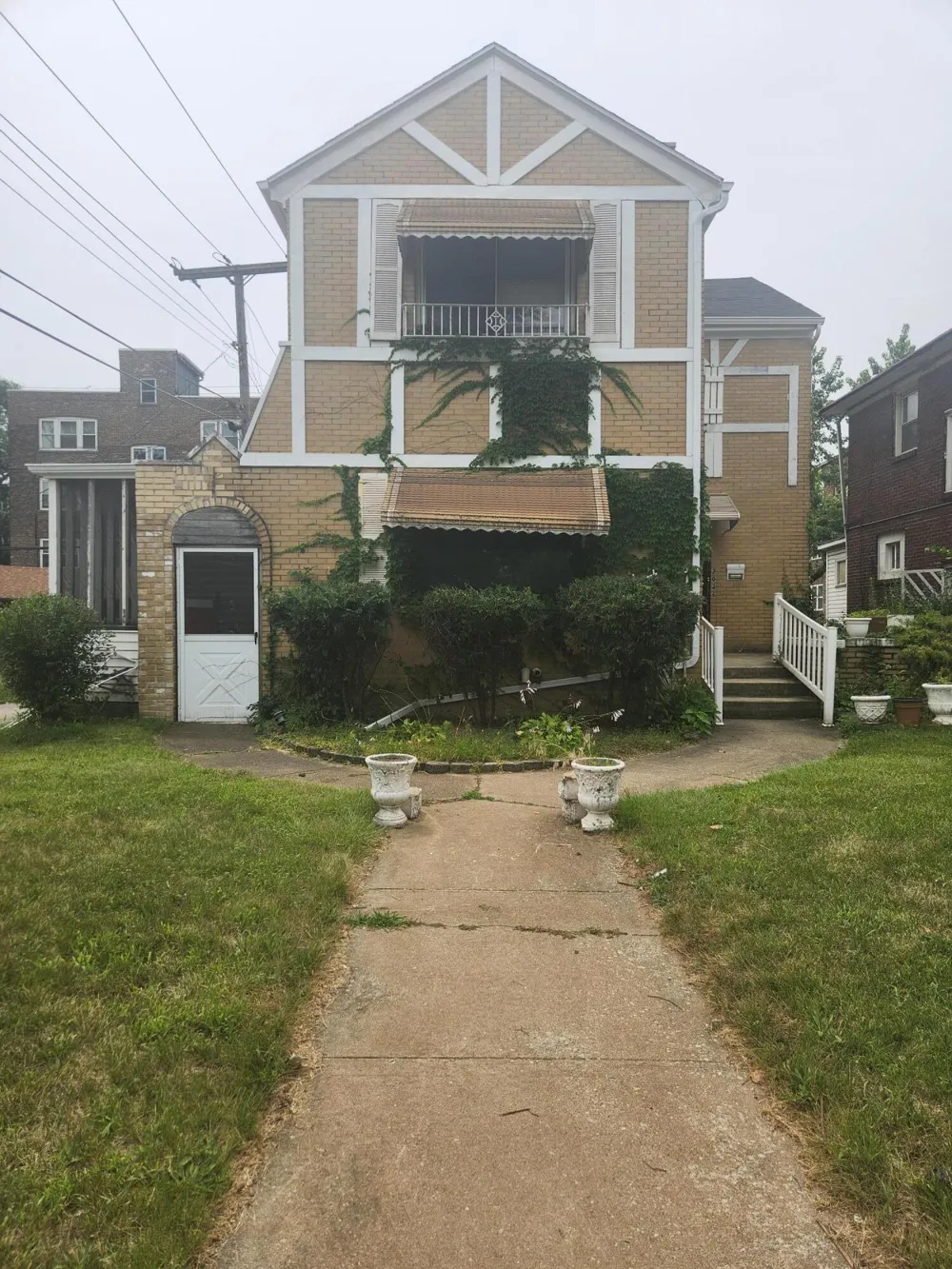 2025 W 4th Place Gary, IN 46404