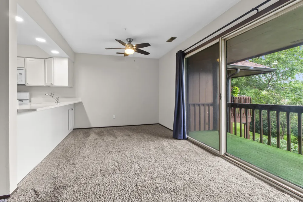 2513 E Lakeshore Drive Crown Point, IN 46307