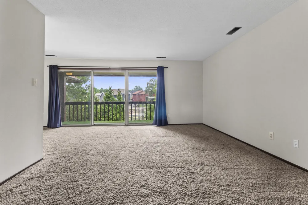 2513 E Lakeshore Drive Crown Point, IN 46307