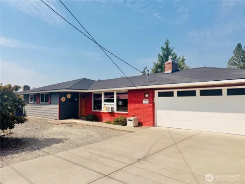 1103 S 18th St.