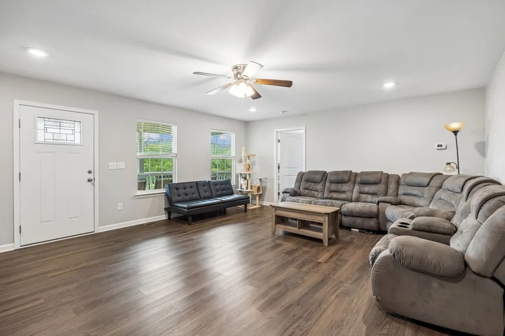 377 Rawls Creek Rd Gordonsville, TN 38563