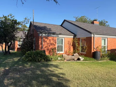 2301 Mary-Ellen Street