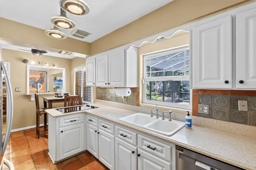 553 ARAPAHO TRAIL Maitland, FL 32751
