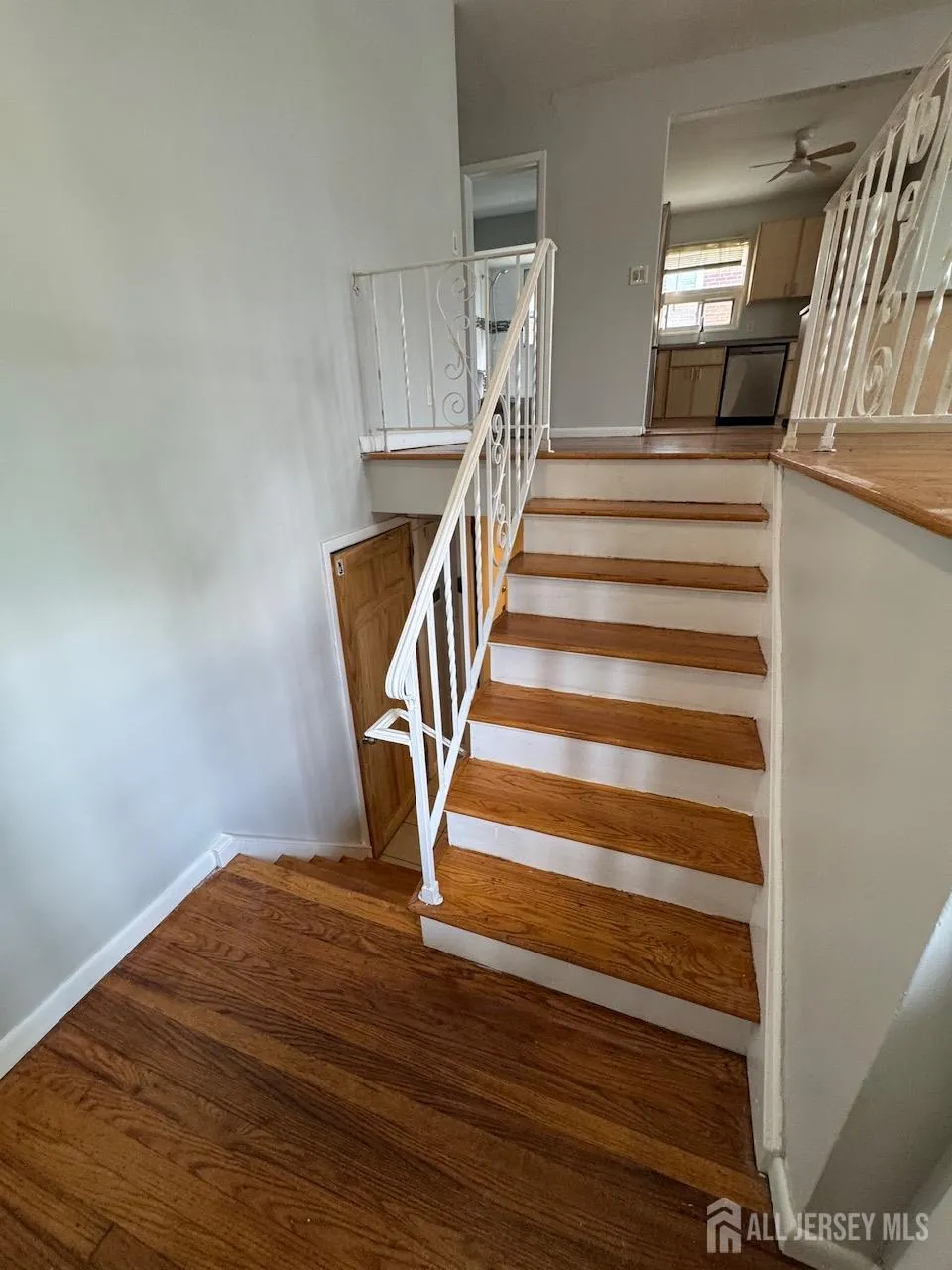 1038 Kingslalnd Lane Fort Lee, NJ 07024