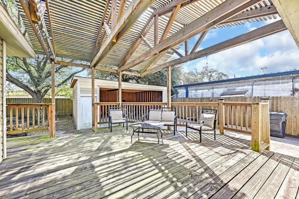 806 Gale Street Houston, TX 77009