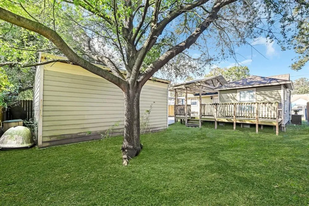 806 Gale Street Houston, TX 77009