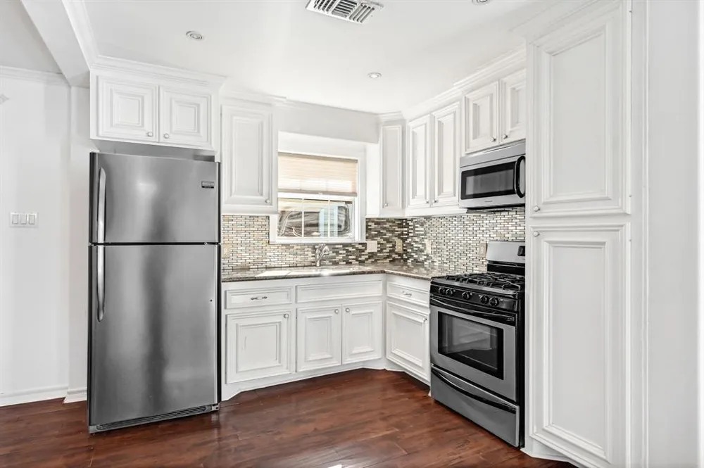 806 Gale Street Houston, TX 77009
