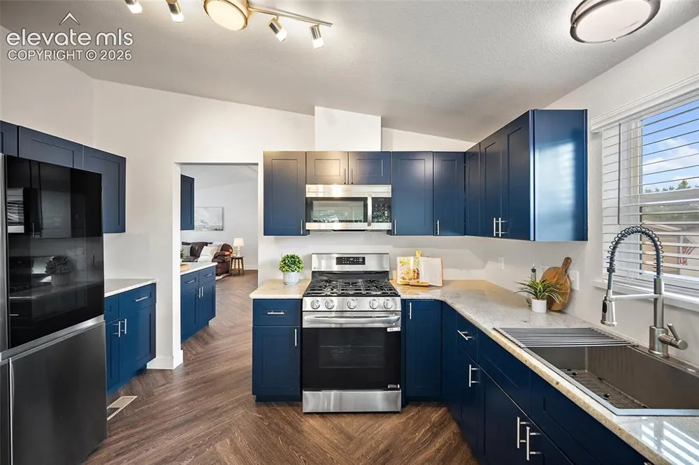 7705 Valley Quail Point Colorado Springs, CO 80922