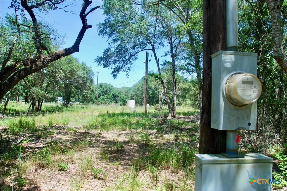 182 County Road 123F Hallettsville, TX 77964
