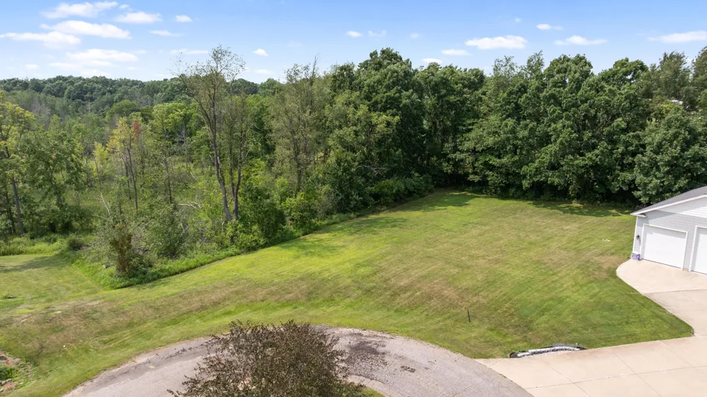 2728 Carric Court #11 Jackson, MI 49201