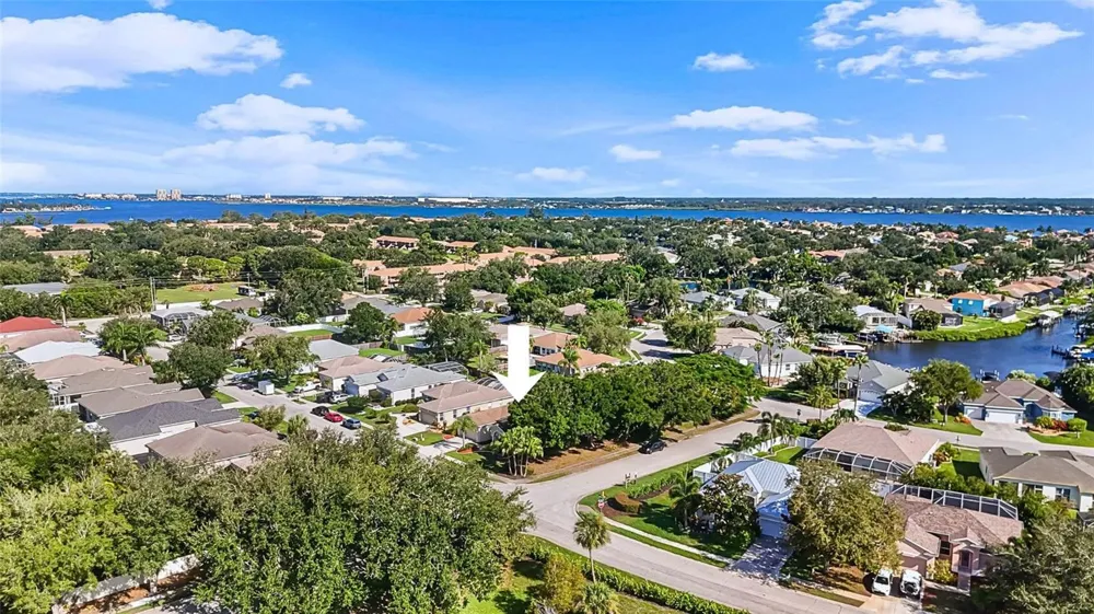 4021 3RD AVENUE E Bradenton, FL 34208