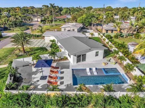 209 NE 27th Drive
