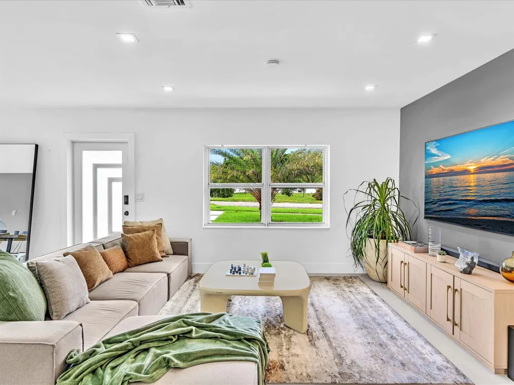 209 NE 27th Drive Wilton Manors, FL 33334