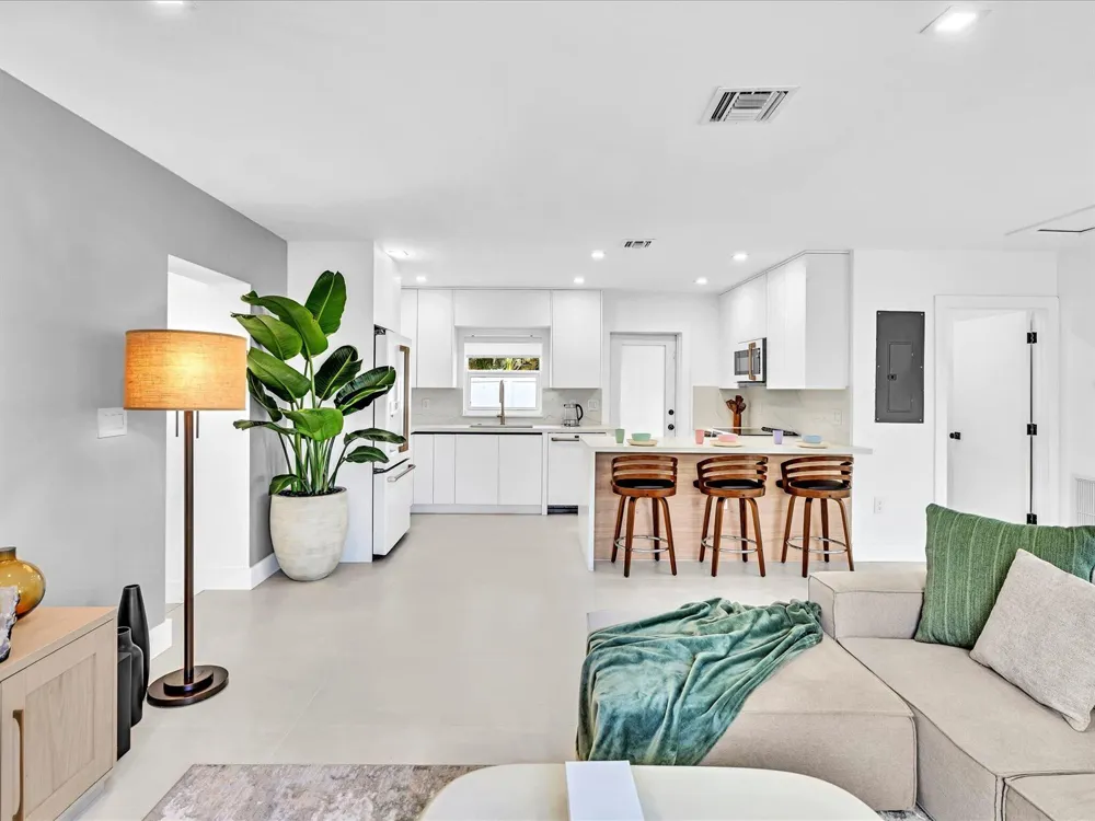209 NE 27th Drive Wilton Manors, FL 33334