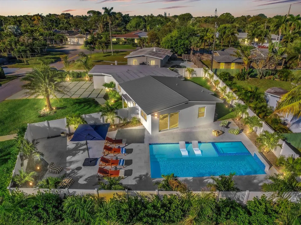 209 NE 27th Drive Wilton Manors, FL 33334