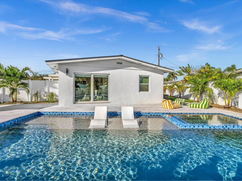 209 NE 27th Drive Wilton Manors, FL 33334