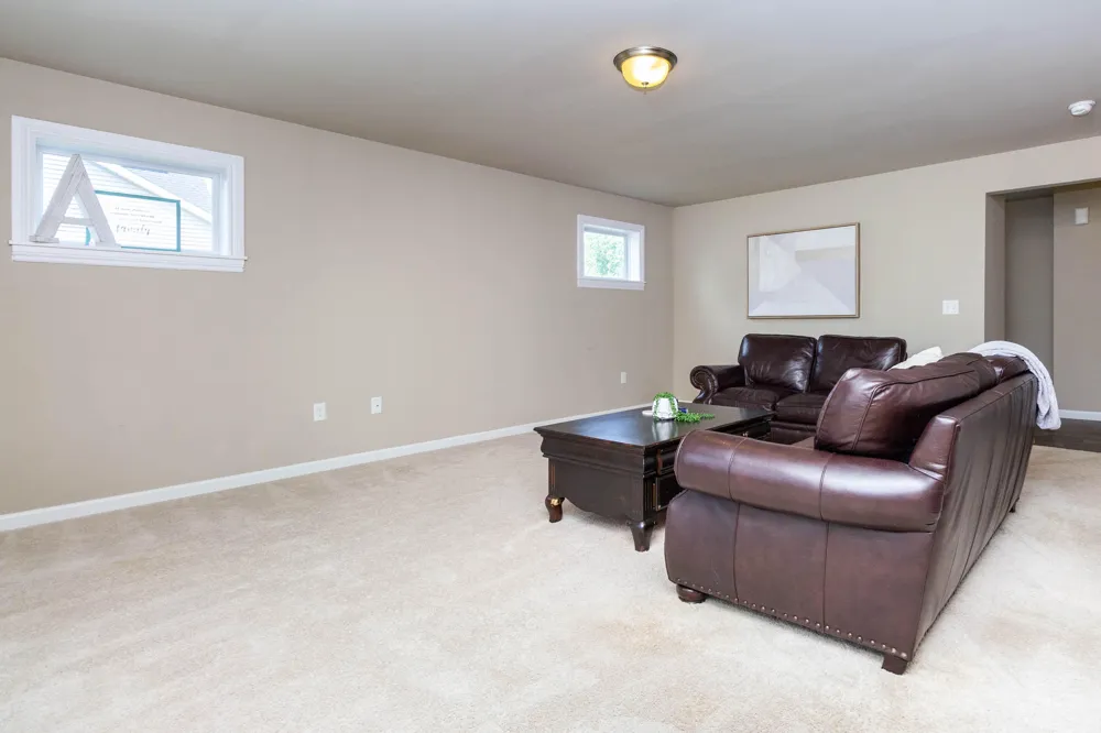635 Rockway Drive Linden, MI 48451