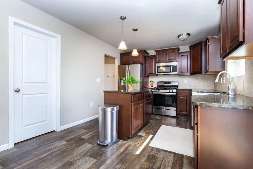 635 Rockway Drive Linden, MI 48451