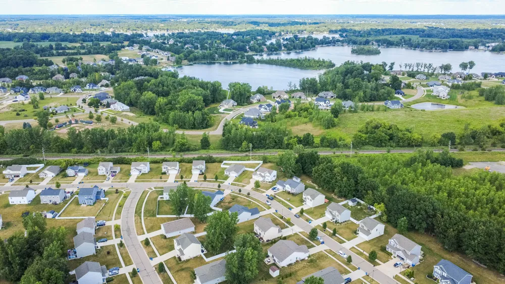 635 Rockway Drive Linden, MI 48451