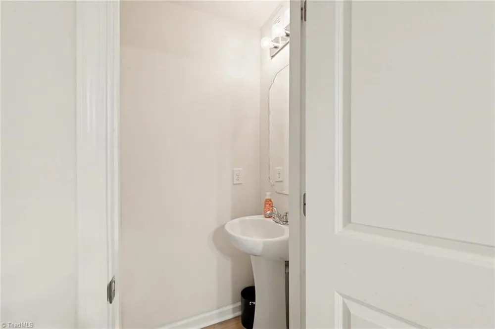 1168 Brooksridge Way Whitsett, NC 27377