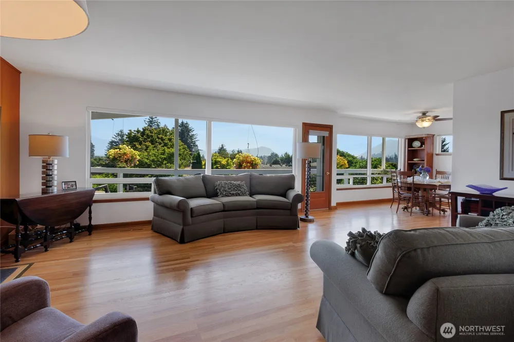 1167 McKinley Street Enumclaw, WA 98022