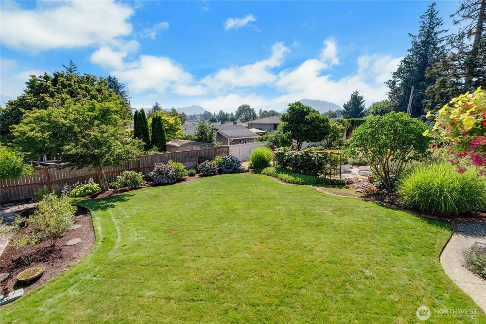 1167 McKinley Street Enumclaw, WA 98022