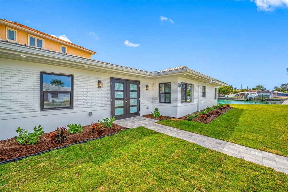 370 59TH AVENUE St Pete Beach, FL 33706