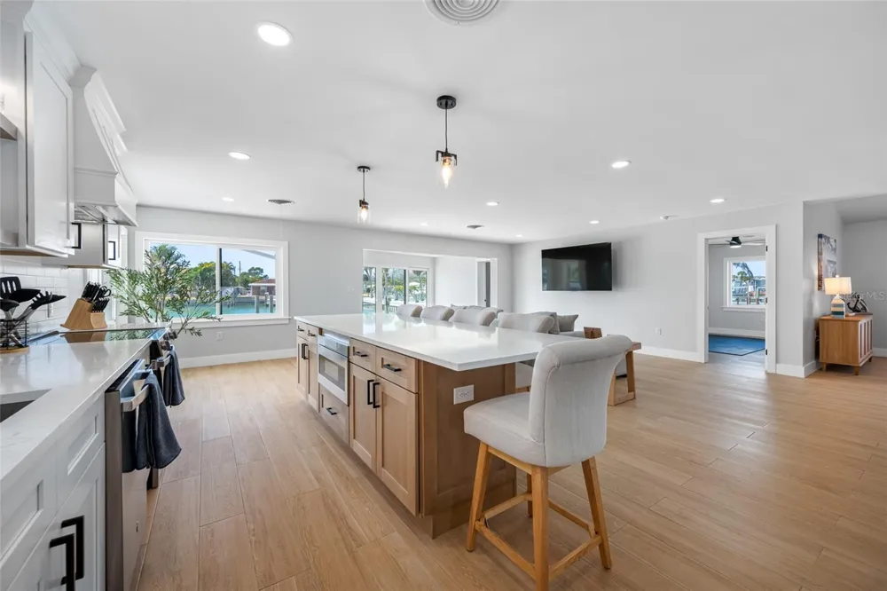 370 59TH AVENUE St Pete Beach, FL 33706