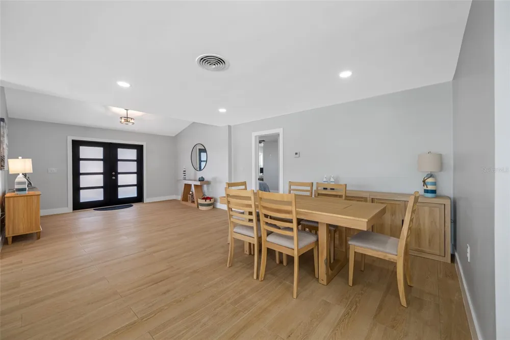 370 59TH AVENUE St Pete Beach, FL 33706