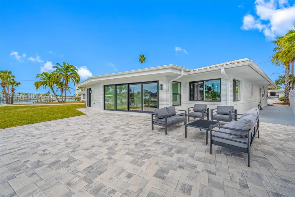 370 59TH AVENUE St Pete Beach, FL 33706