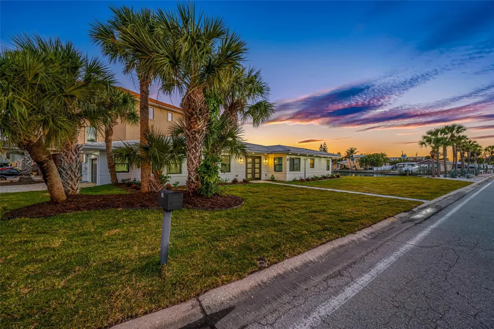 370 59TH AVENUE St Pete Beach, FL 33706