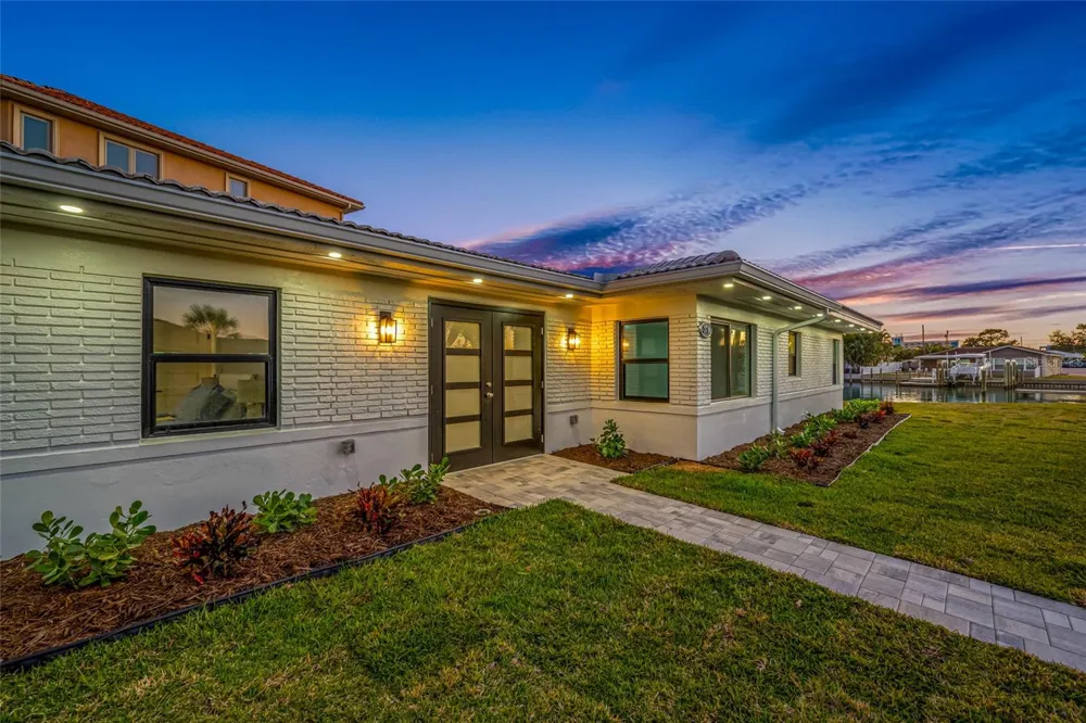 370 59TH AVENUE St Pete Beach, FL 33706