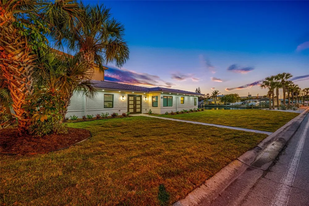 370 59TH AVENUE St Pete Beach, FL 33706