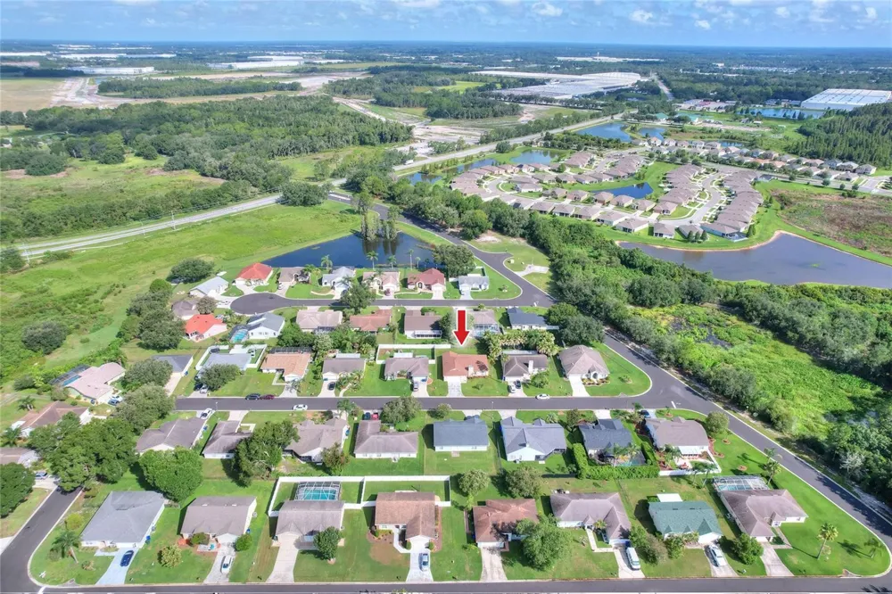 3210 THOROUGHBRED LOOP Lakeland, FL 33811