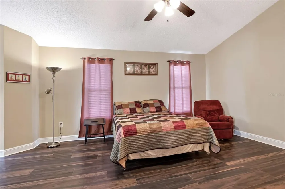 3210 THOROUGHBRED LOOP Lakeland, FL 33811