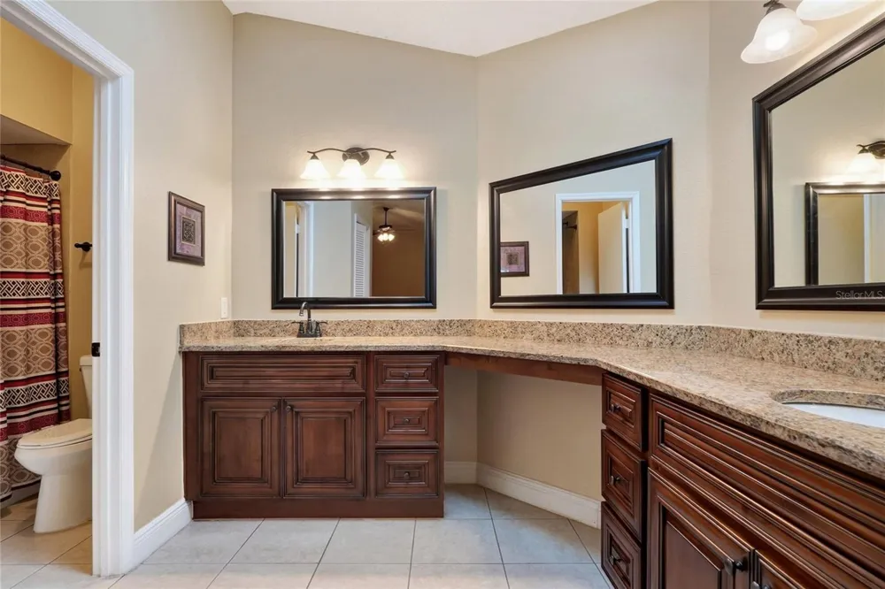 3210 THOROUGHBRED LOOP Lakeland, FL 33811