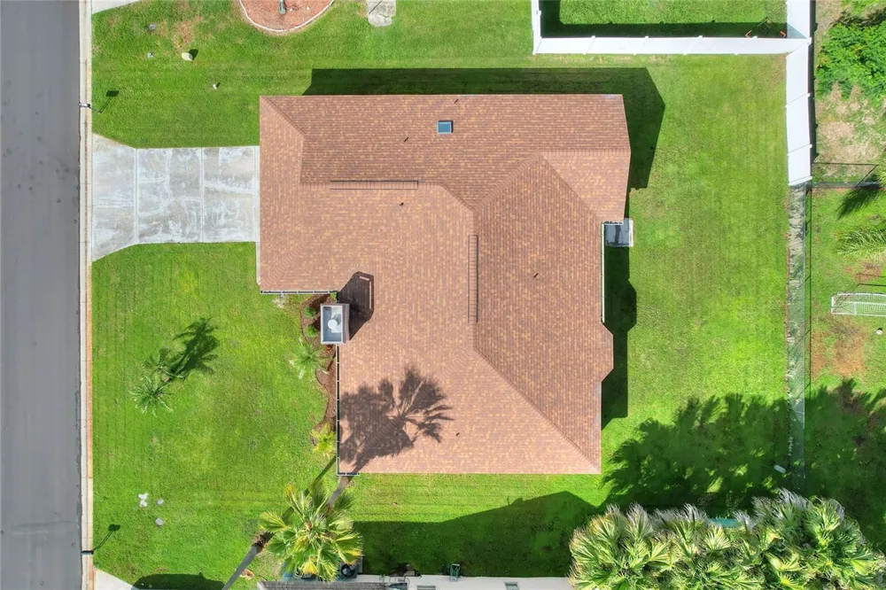3210 THOROUGHBRED LOOP Lakeland, FL 33811