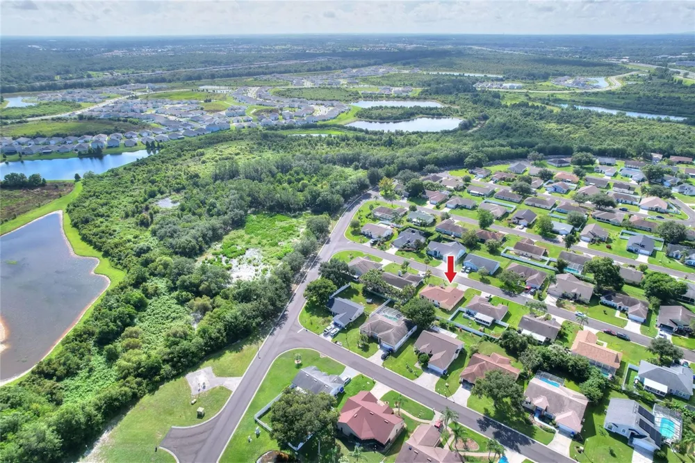 3210 THOROUGHBRED LOOP Lakeland, FL 33811