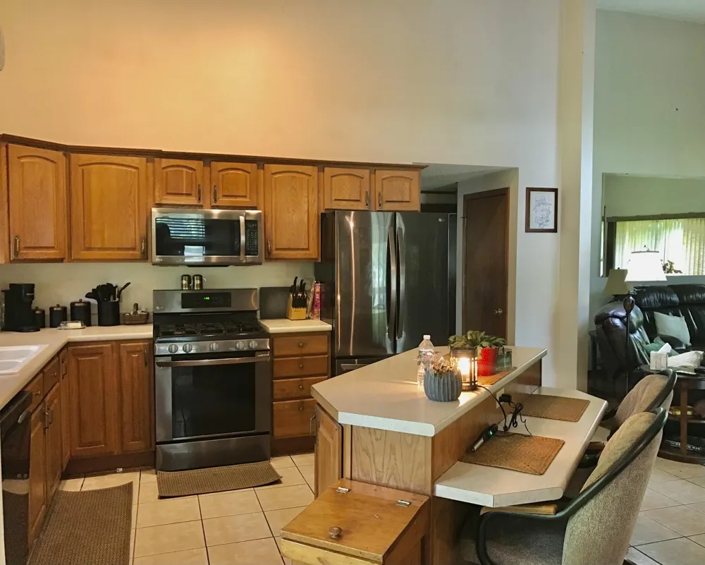 11448 Riverside Drive White Pigeon, MI 49099