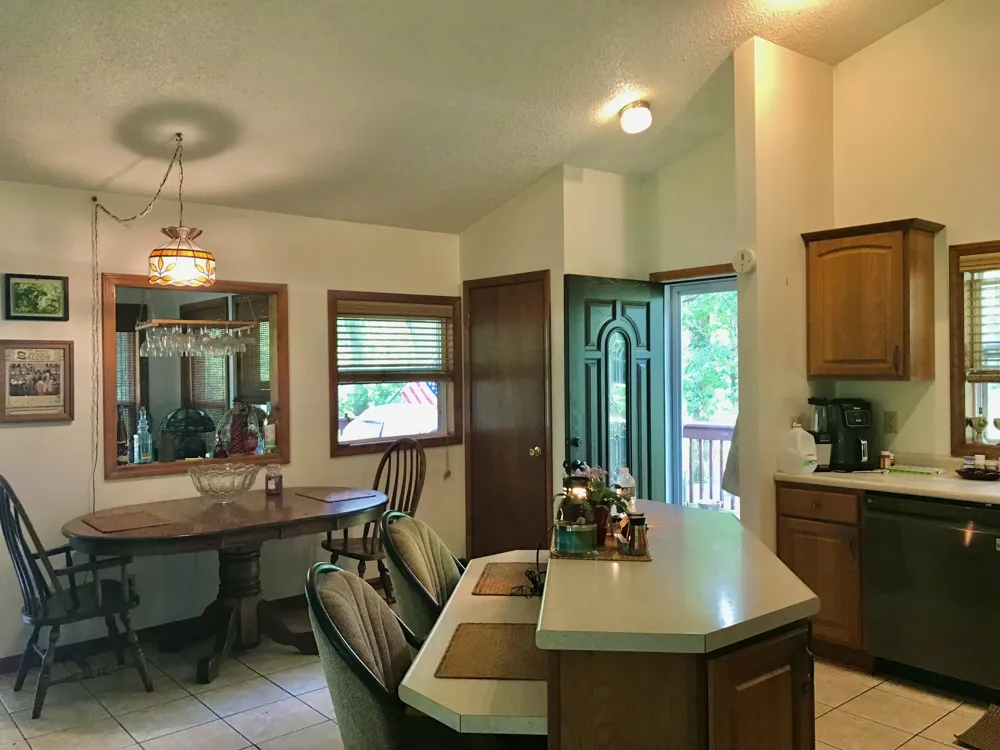 11448 Riverside Drive White Pigeon, MI 49099