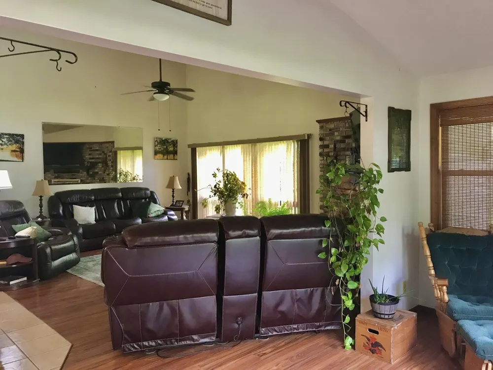 11448 Riverside Drive White Pigeon, MI 49099