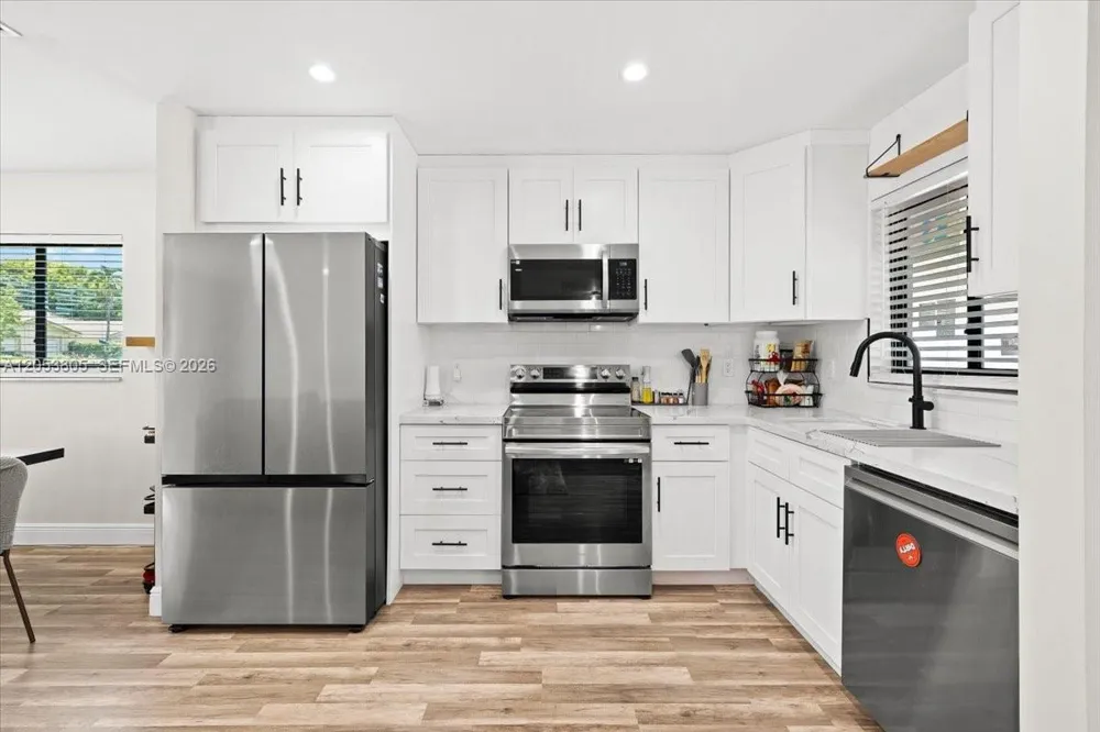 2338 NW 98th Way Coral Springs, FL 33065