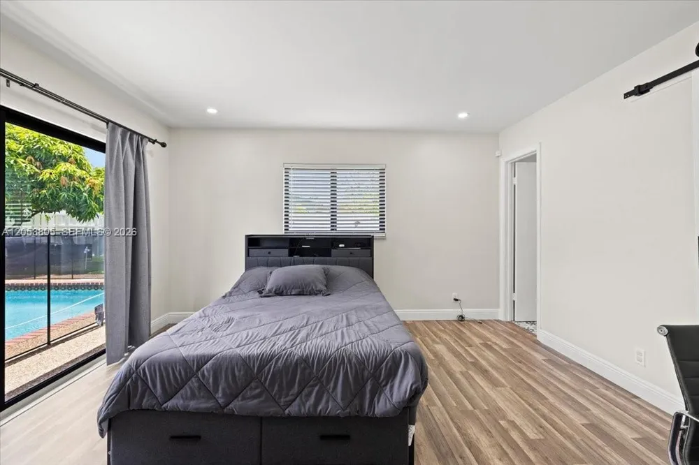 2338 NW 98th Way Coral Springs, FL 33065