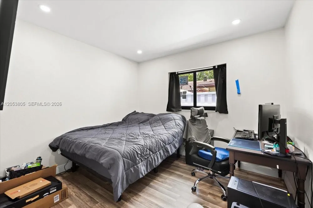 2338 NW 98th Way Coral Springs, FL 33065