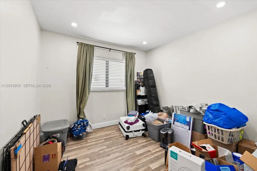 2338 NW 98th Way Coral Springs, FL 33065