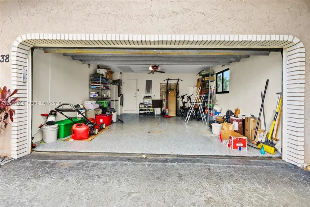 2338 NW 98th Way Coral Springs, FL 33065