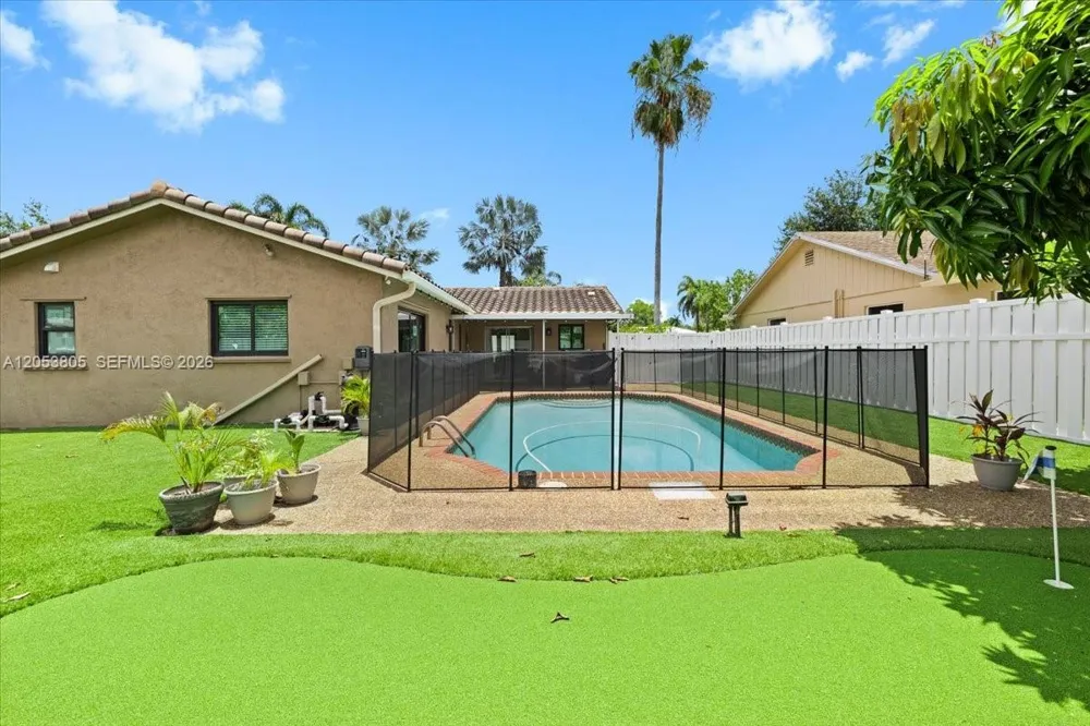 2338 NW 98th Way Coral Springs, FL 33065
