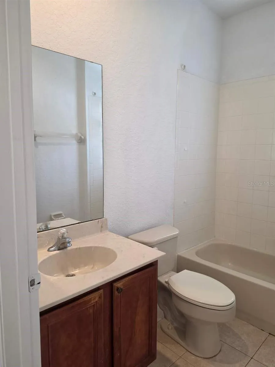 3000 LAUREL PARK LANE #207 Kissimmee, FL 34741