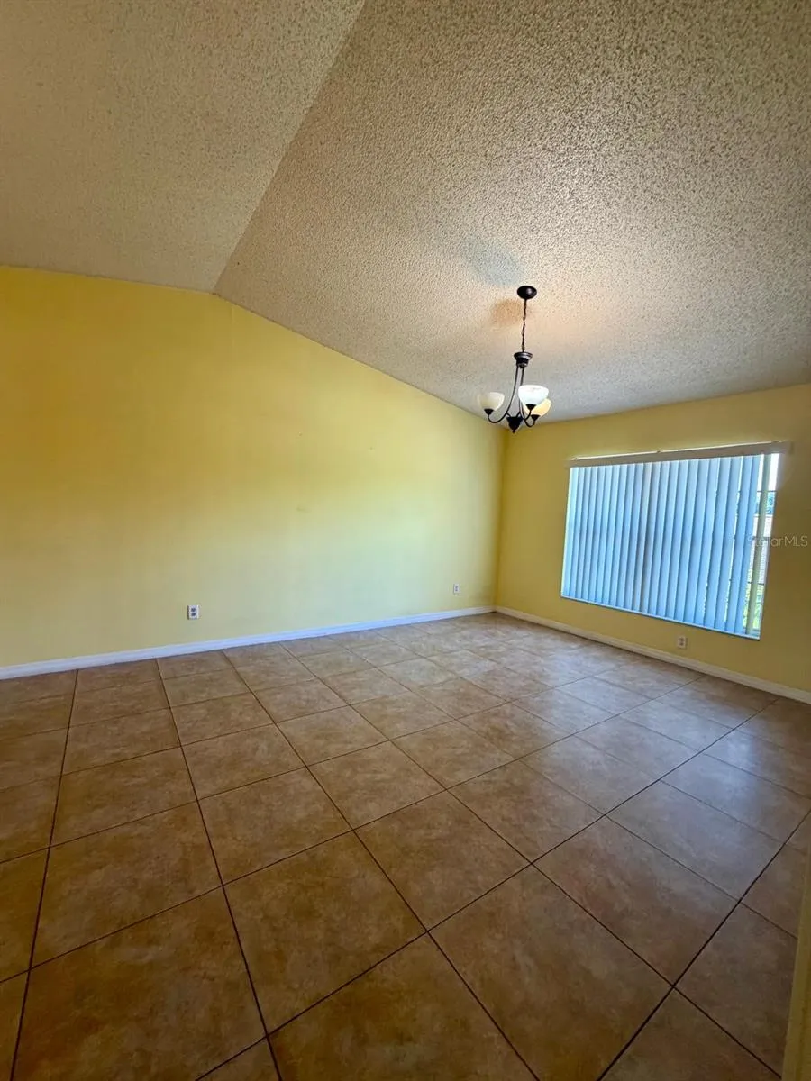 2975 S FERN CREEK AVENUE #2975 Orlando, FL 32806