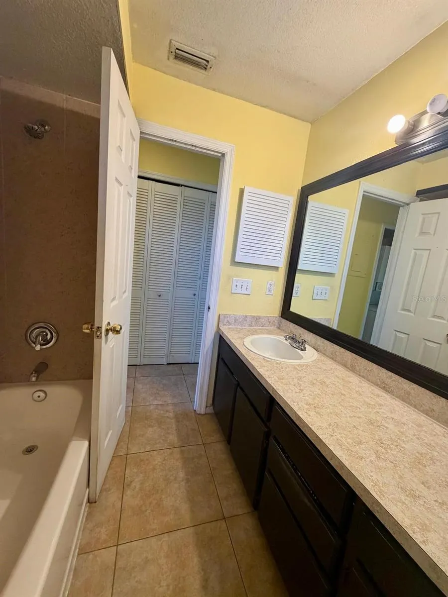 2975 S FERN CREEK AVENUE #2975 Orlando, FL 32806